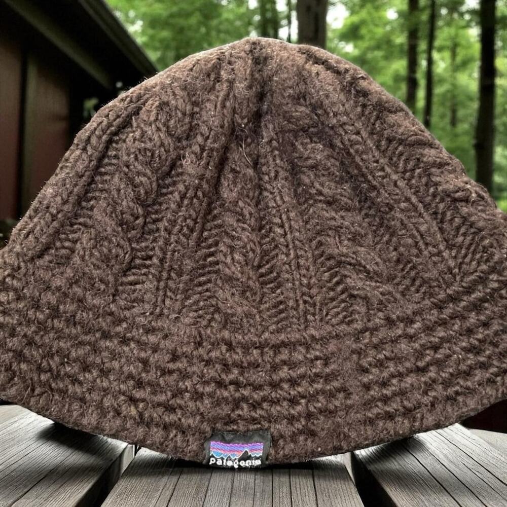 Patagonia Wool Blend Beanie Hat Brown Cable Knit Crochet Skull Cap 29045 Unisex